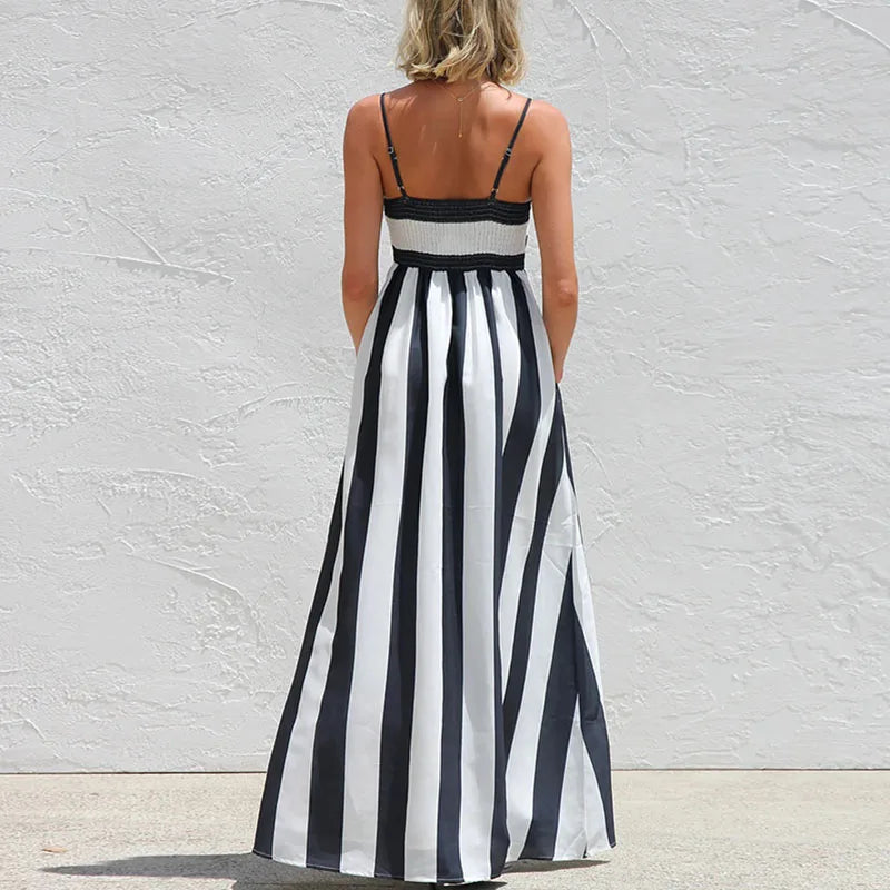 Vestido Longo com Corte Evasê e Riscas - Veron&Co