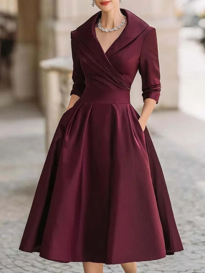 Vestido Midi com Decote em V e Bolsos - Veron&Co