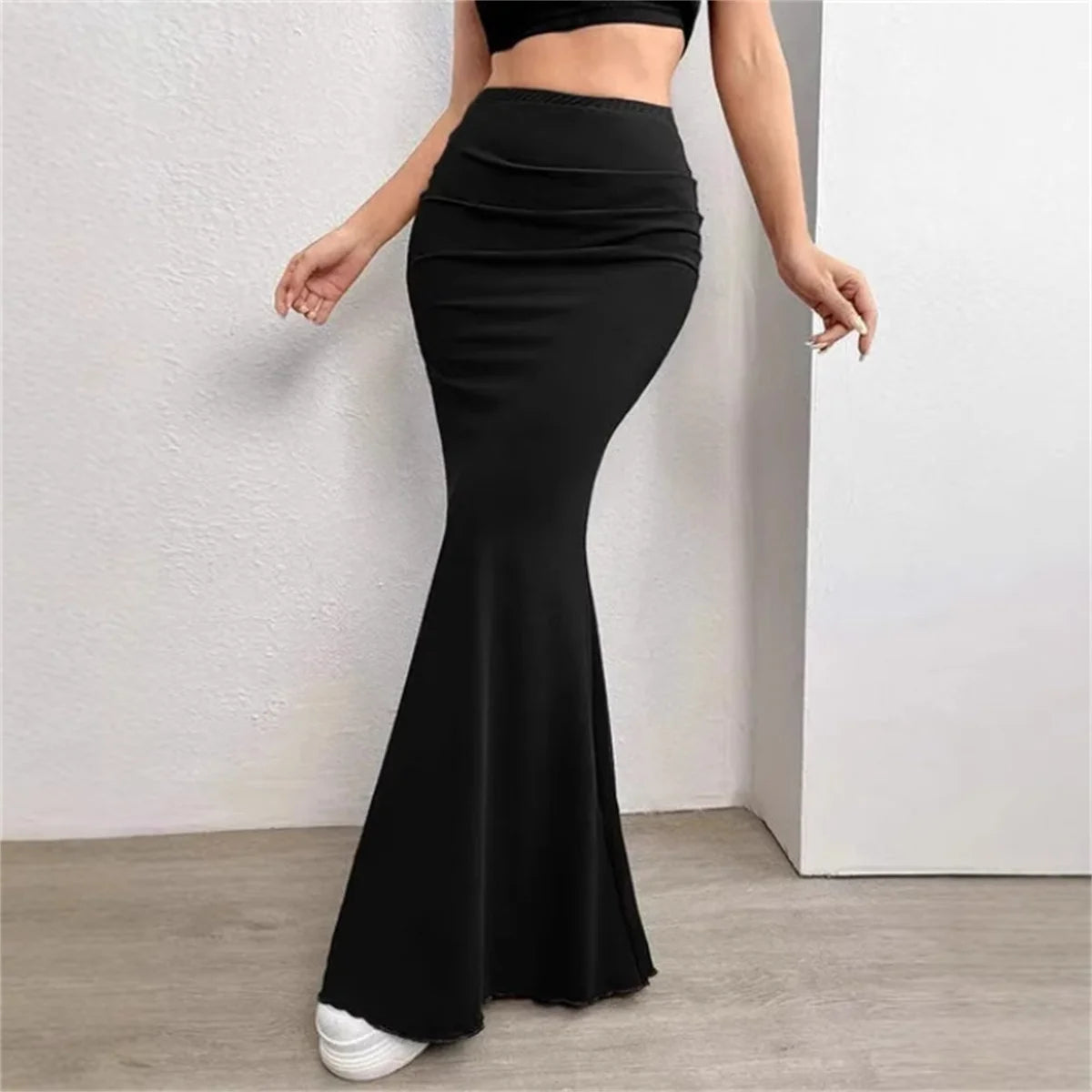 Saia Midi com Pregas e Corte Justo - Veron&Co