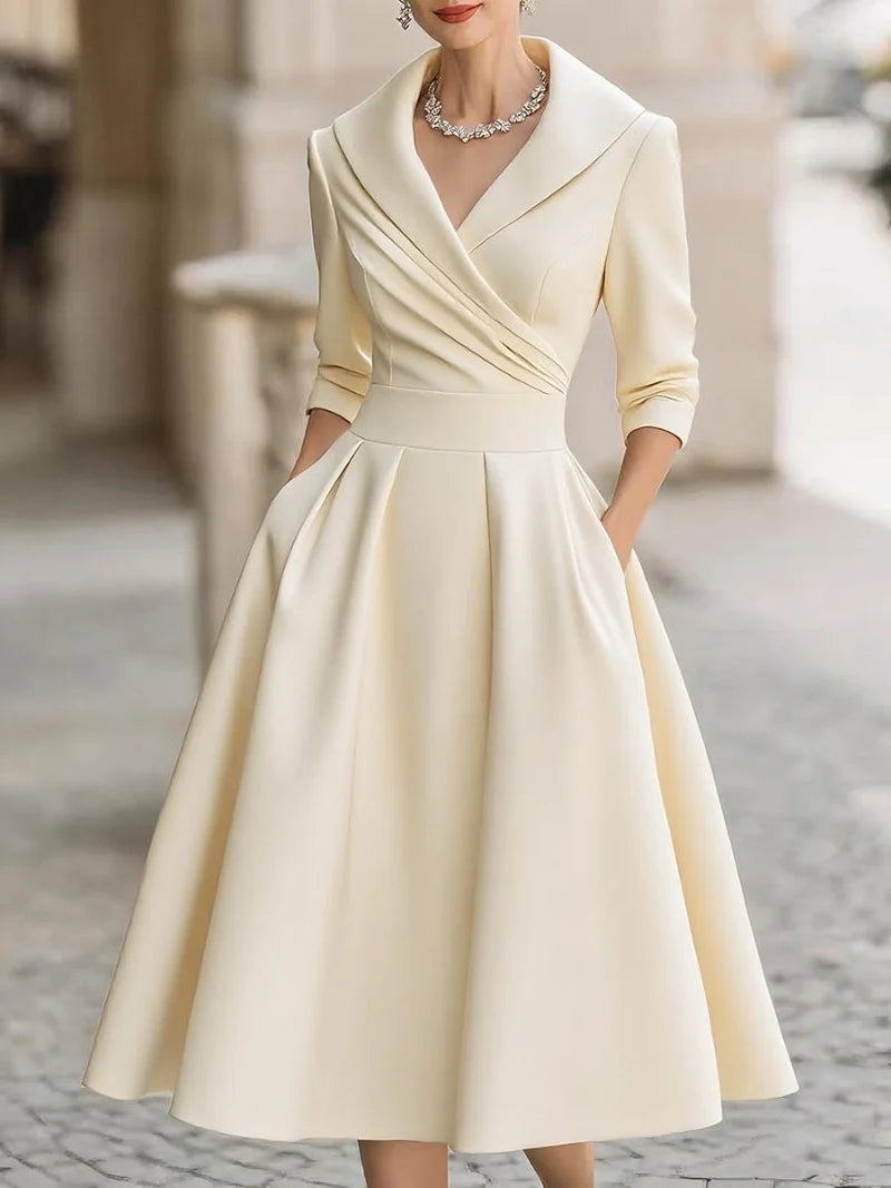 Vestido Midi com Decote em V e Bolsos - Veron&Co