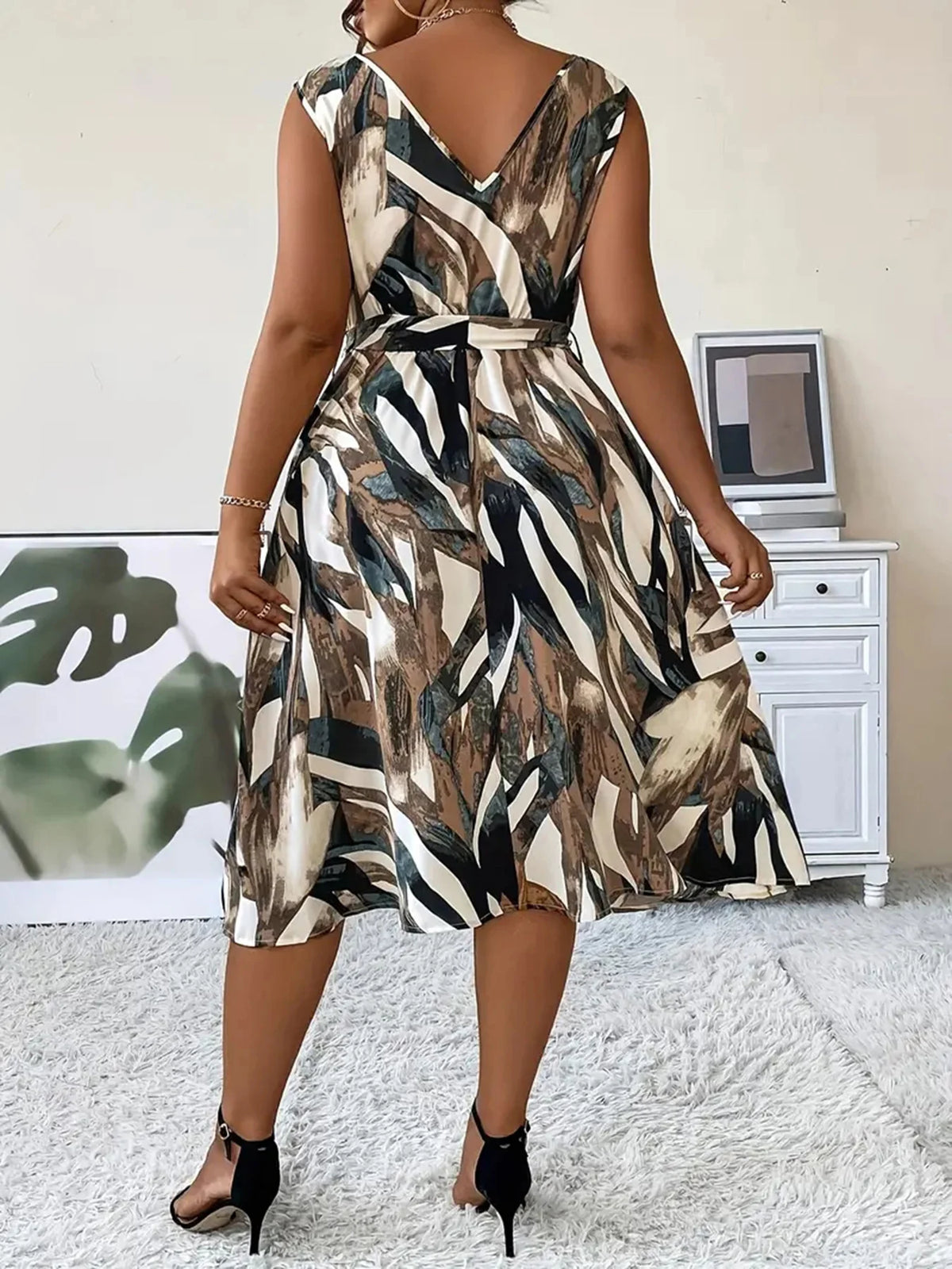 Vestido Estampado com Decote em V - Veron&Co