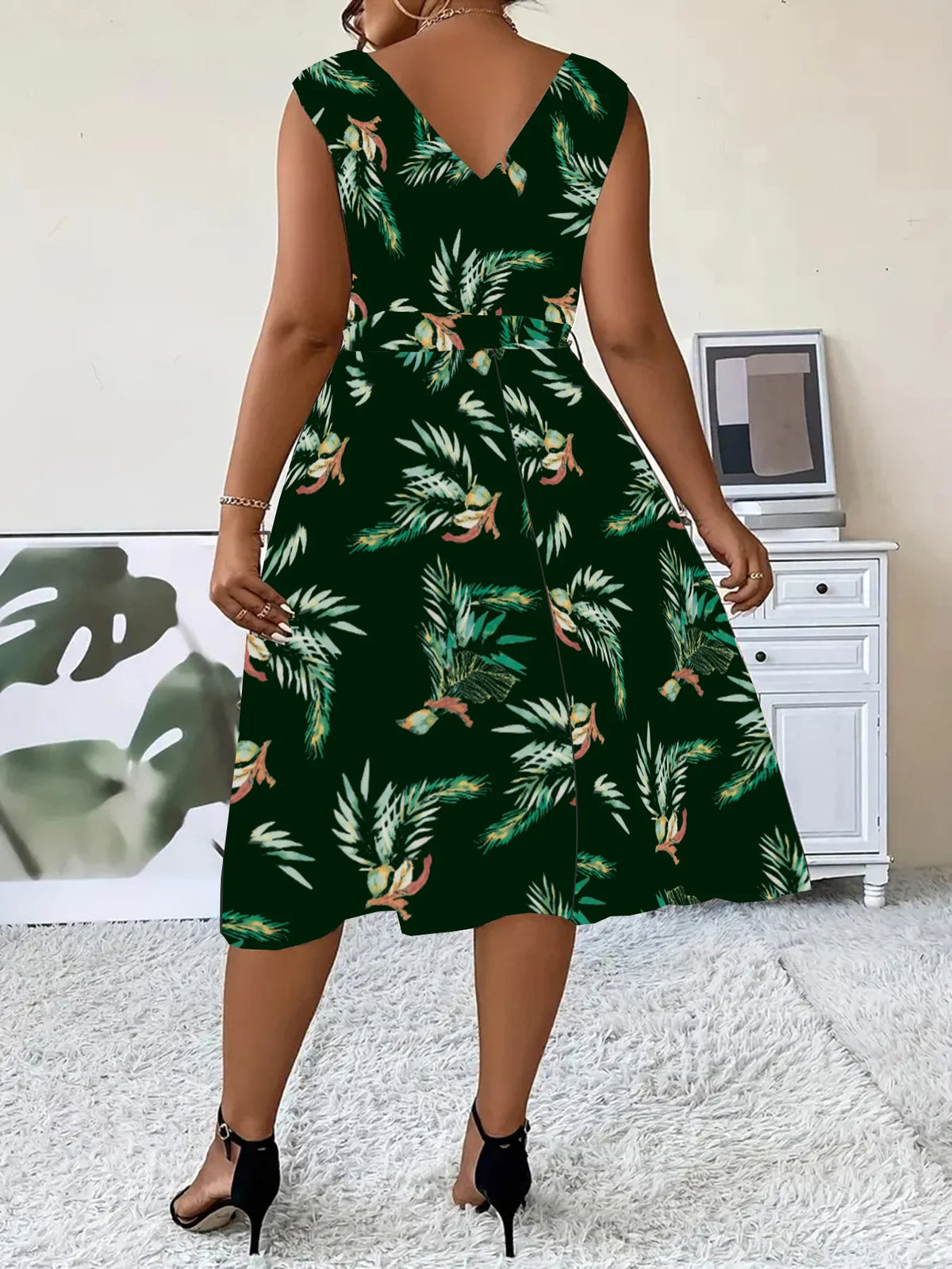 Vestido Estampado com Decote em V - Veron&Co