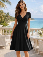 Vestido Midi com Decote Redondo e Corte Evasê