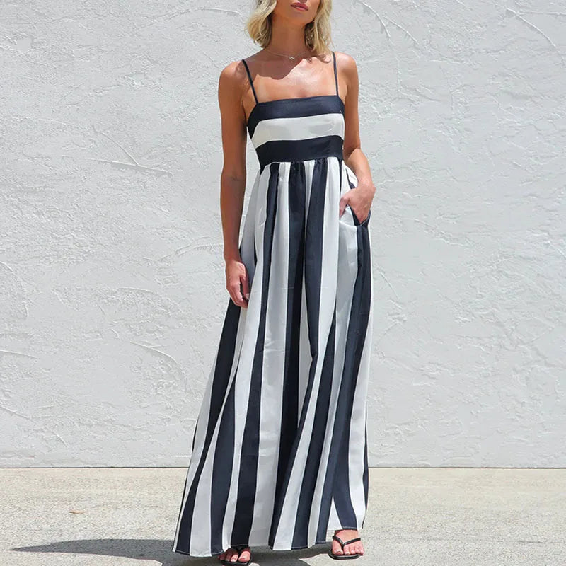 Vestido Longo com Corte Evasê e Riscas - Veron&Co